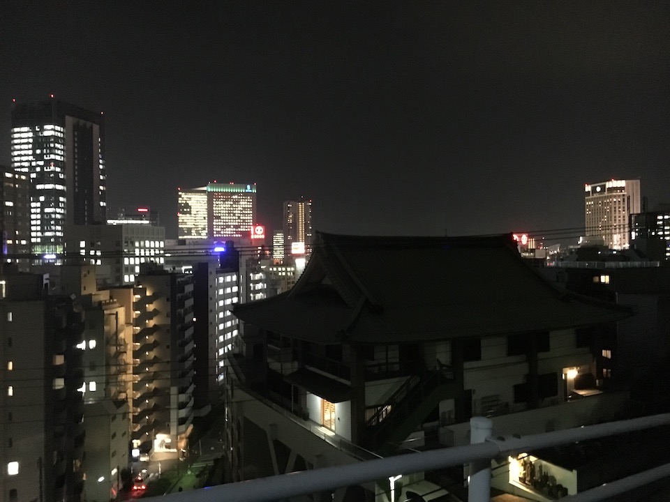 横浜駅前の夜景